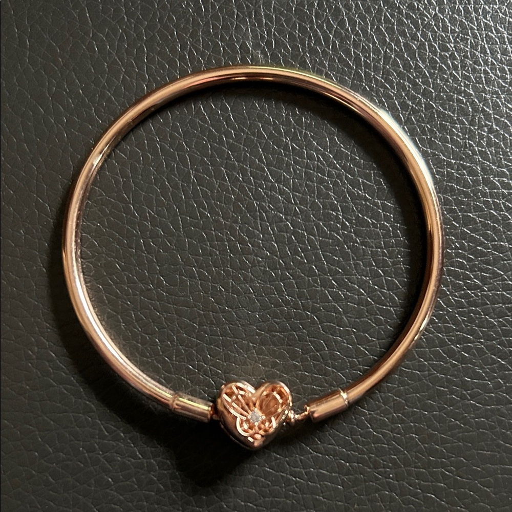 Elegant Rose Gold Tone Bangle